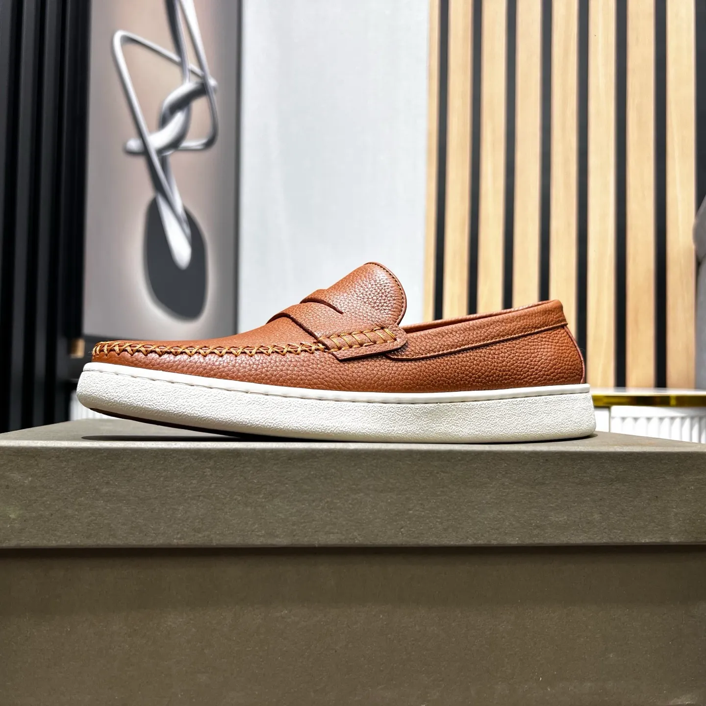 Ex-factory price 480 BV〰️Purely handmade classic men's beanie shoes👉👉driving shoes, slip-on shoes, made of Italian imported cowhide, 💕water-dyed cowhide lining, 🔊original outsole, waterproof platform design, comfortable for the feet. A good choice for traveling and driving, three colors available, code number: 38-44, (45 can be customized)